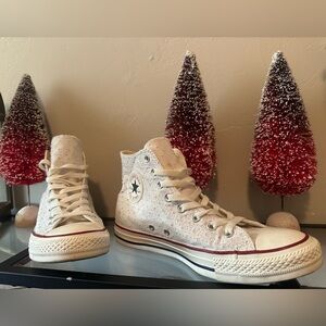Star print converse